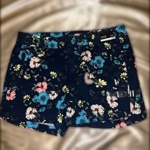 Black with floral print a.n.a Shorts